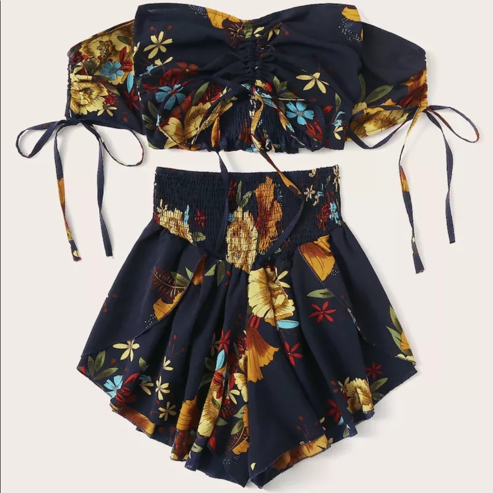 Brand New navy blue floral short set